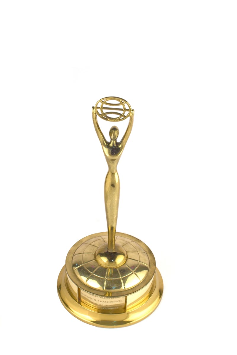 藝術開幕禮的社交學：畫廊裡的潛規則